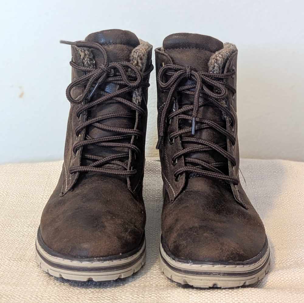 Cliffs By White Mountain Keegan Brown Sweater Upper Boots - Picture 3 of 11